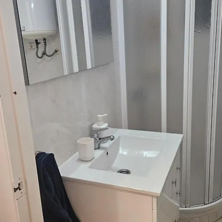 Stylowy 100 Metrow Od Plazy