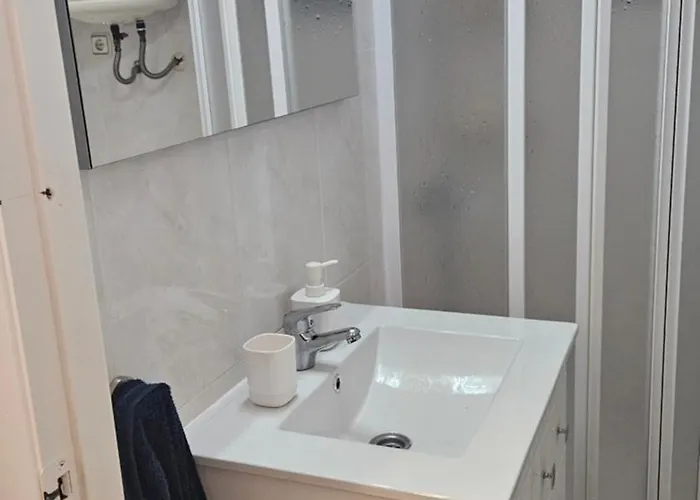 Stylowy 100 Metrow Od Plazy